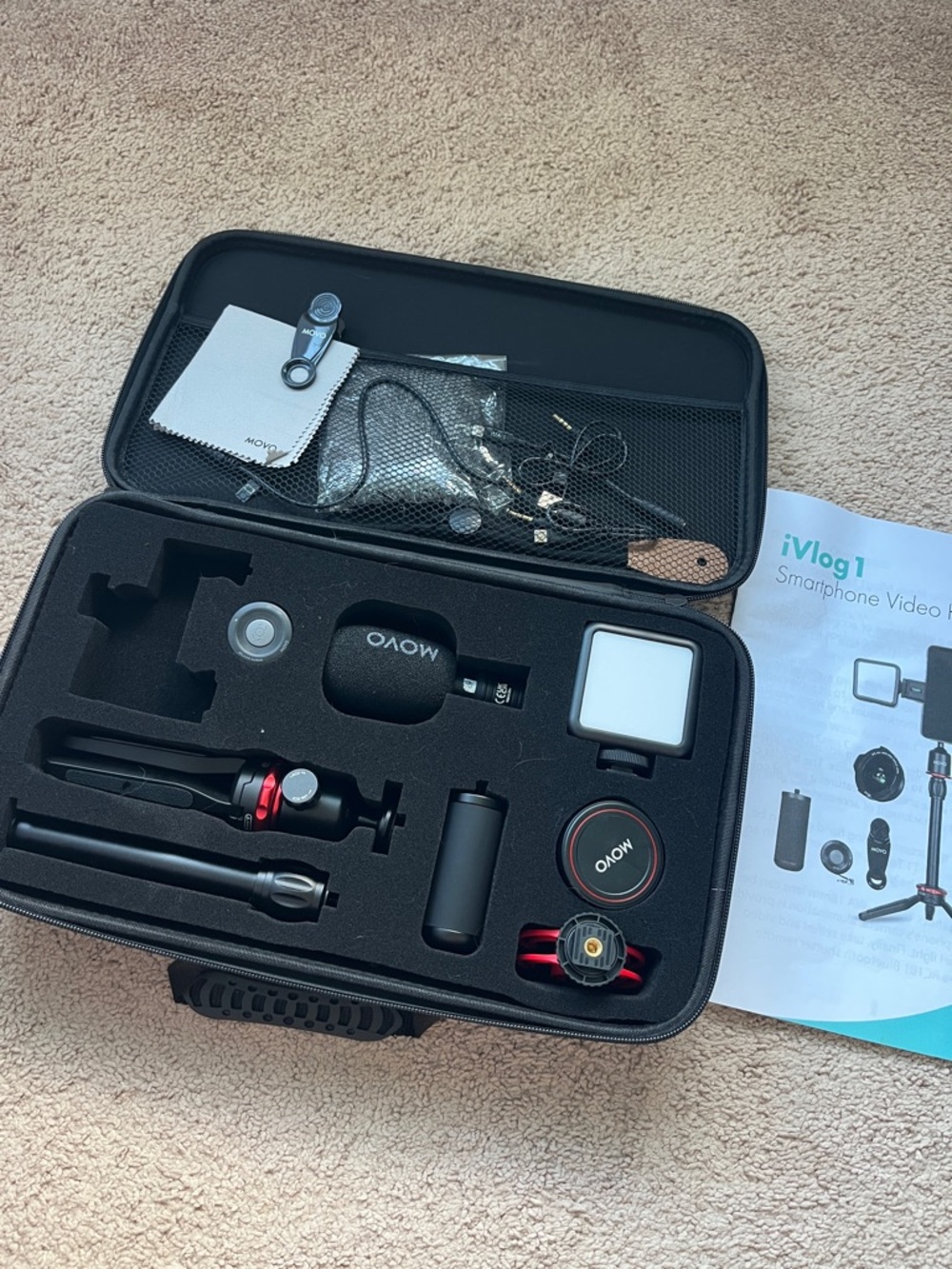 OVO iVlog1 Smartphone Video Rig Kit - Black with Red Accents